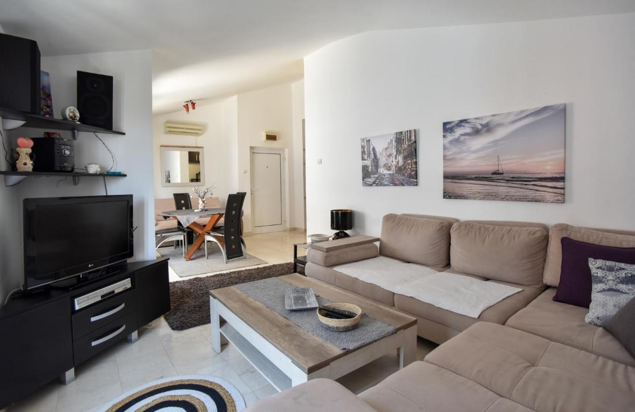 Sea View Flat W Balcony 10 Min To * Budva